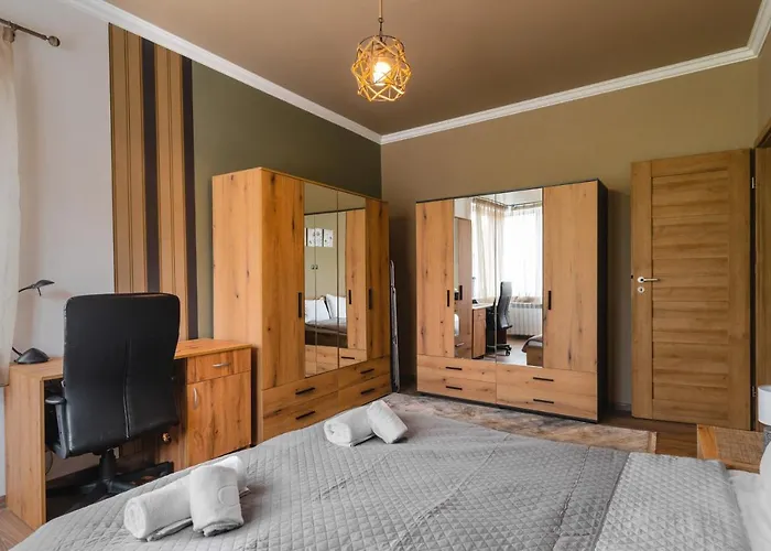 Apartamento Eagles' Bridge - 1bd Flat With Desk By Flat Mаnager Sofía